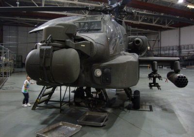 A DAY TO REMEMBER GUIDED TOUR OF THE APACHE GUNSHIPS 015